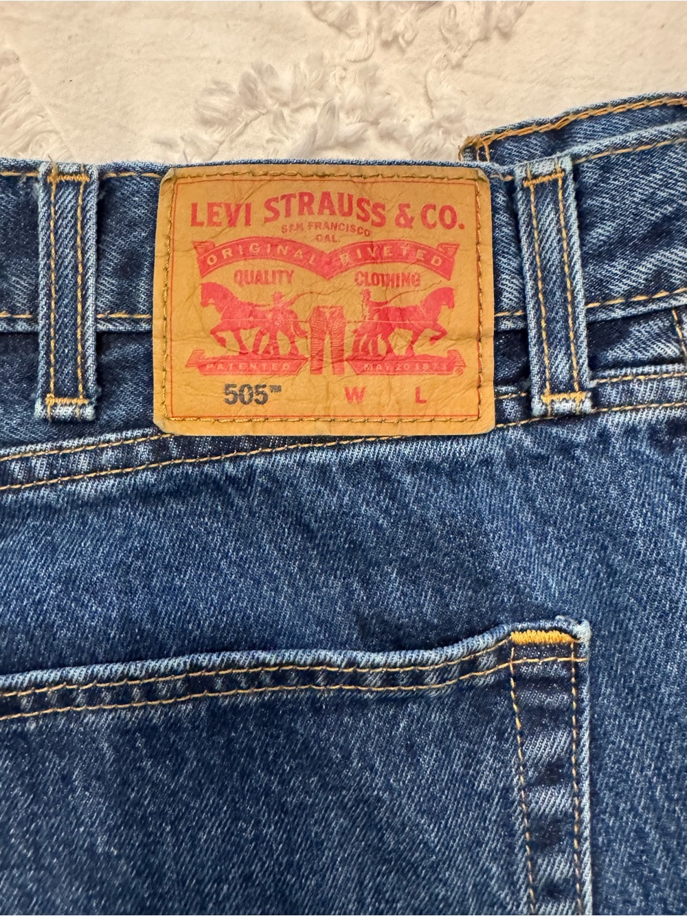 Levi’s 505 38X36 - Picture 2 of 4